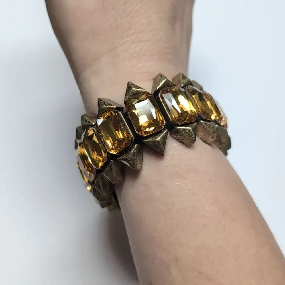 299‎ Vintage Heavy Amber Glass Statement Stretch Bracelet Gold Tone Pyramid Link